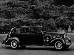Packard 120 Touring Sedan '1937